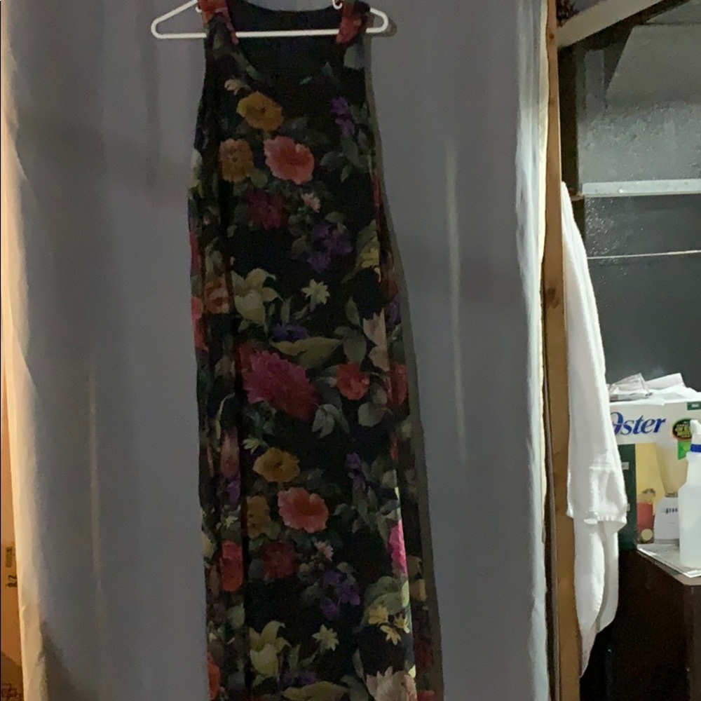 Floral dress with small cloth matching strap belt